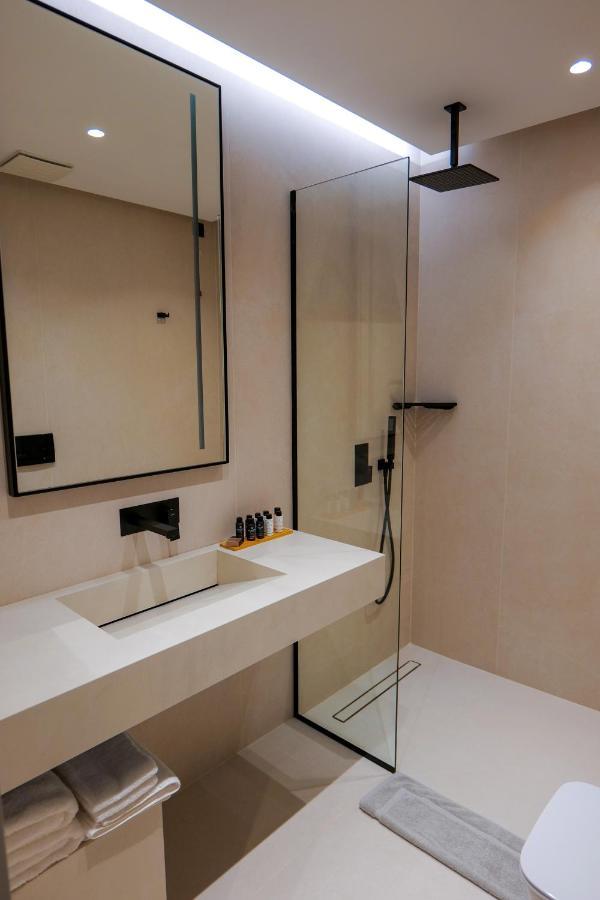 סרנדה Yacht Premium Hotel מראה חיצוני תמונה