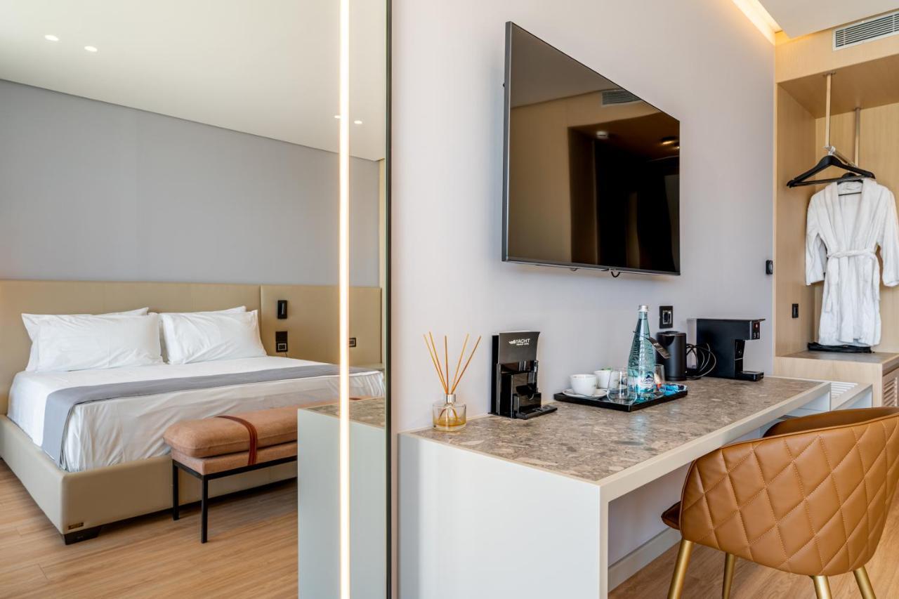 סרנדה Yacht Premium Hotel מראה חיצוני תמונה