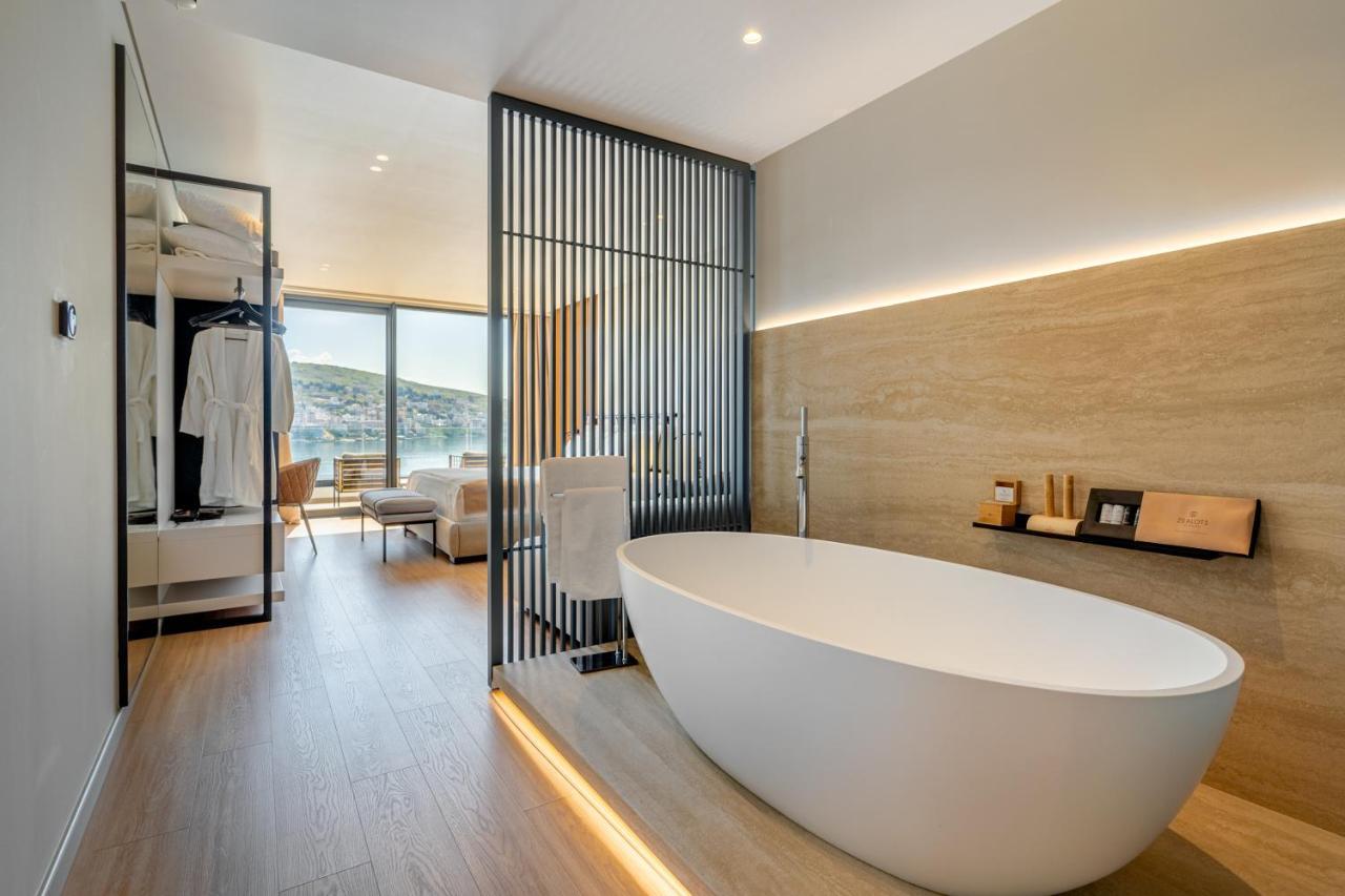 סרנדה Yacht Premium Hotel מראה חיצוני תמונה