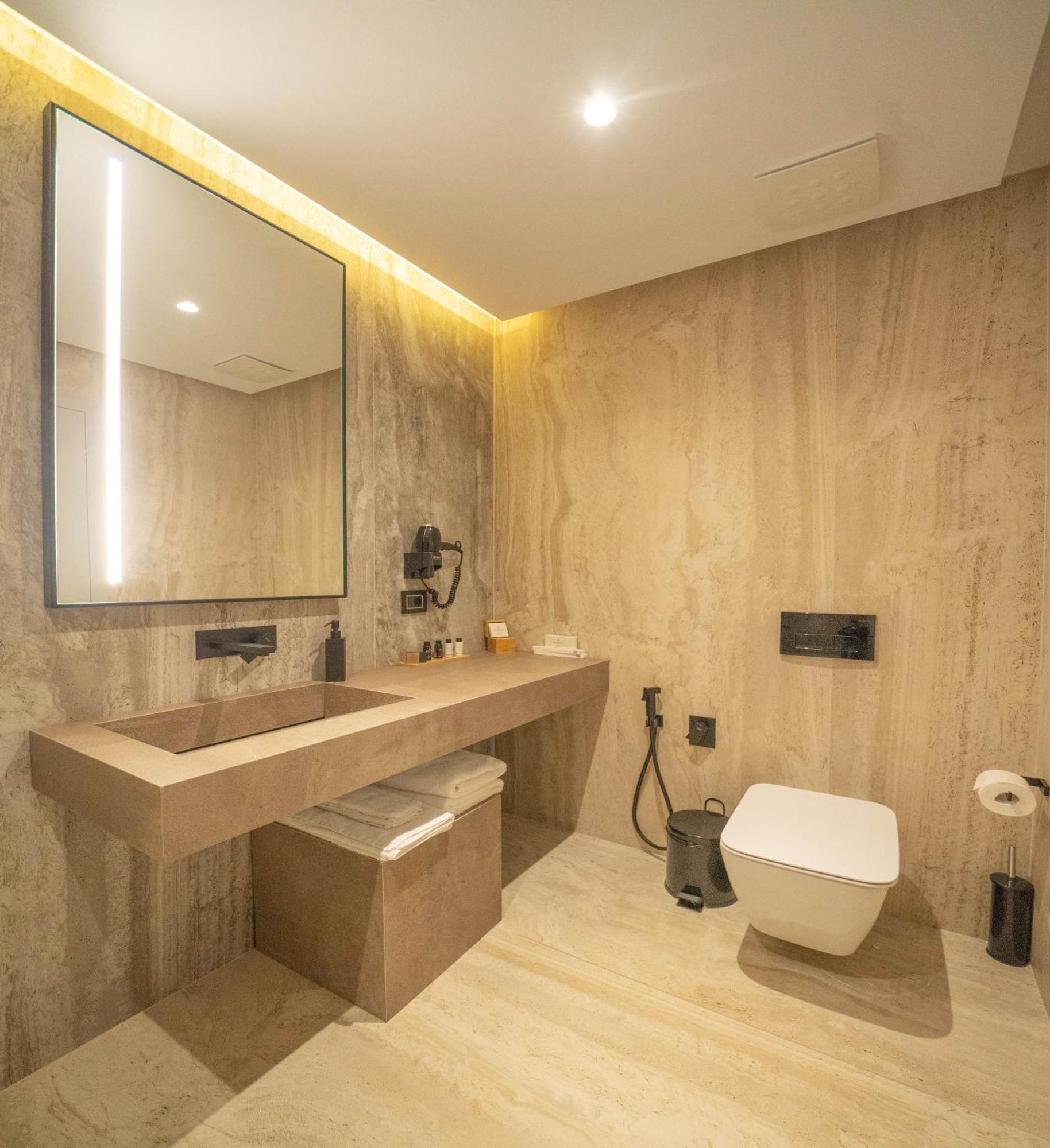 סרנדה Yacht Premium Hotel מראה חיצוני תמונה